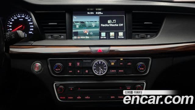 Kia All New K7 Prestige, 2016 15