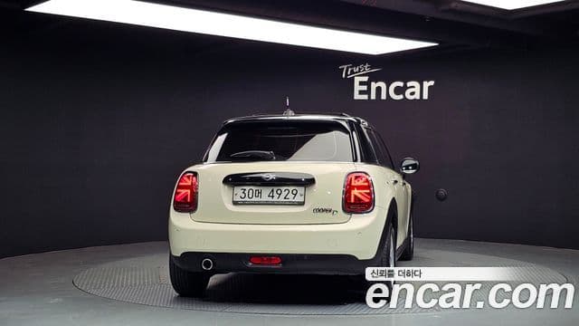 Mini Cooper D 3세대, 2019 4