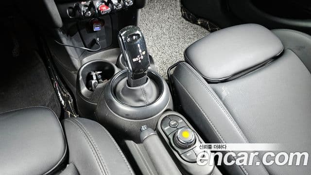 Mini Cooper D 3세대, 2019 9