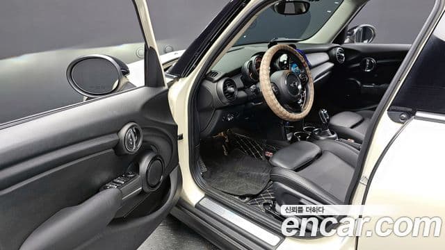 Mini Cooper D 3세대, 2019 11