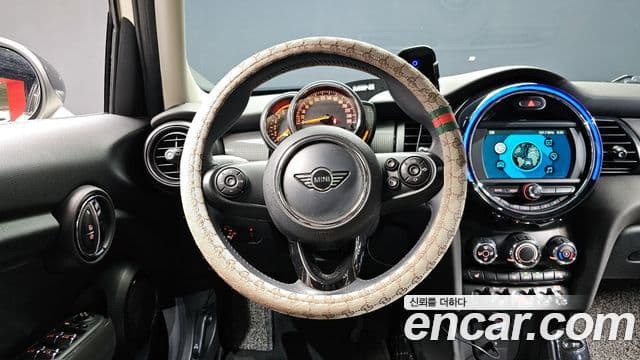 Mini Cooper D 3세대, 2019 13