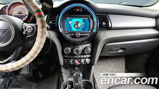 Mini Cooper D 3세대, 2019 14