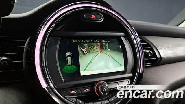 Mini Cooper D 3세대, 2019 15