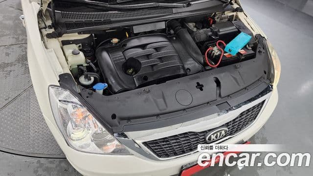 Kia 뉴카니발 люксовая версия, 2010 12