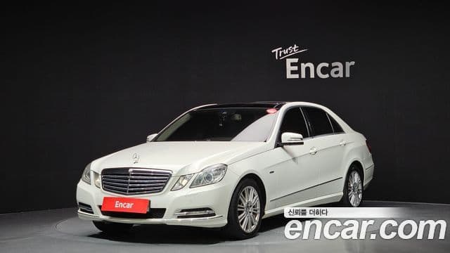 Mercedes-Benz E-класс W212 E300 Elegance, 2012 1