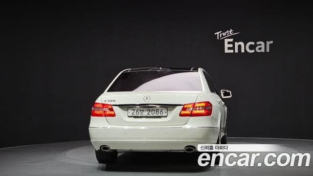 Mercedes-Benz E-класс W212 E300 Elegance, 2012 4
