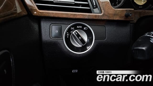 Mercedes-Benz E-класс W212 E300 Elegance, 2012 11