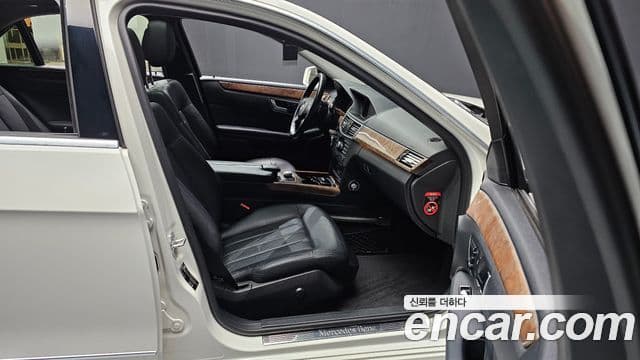 Mercedes-Benz E-класс W212 E300 Elegance, 2012 17