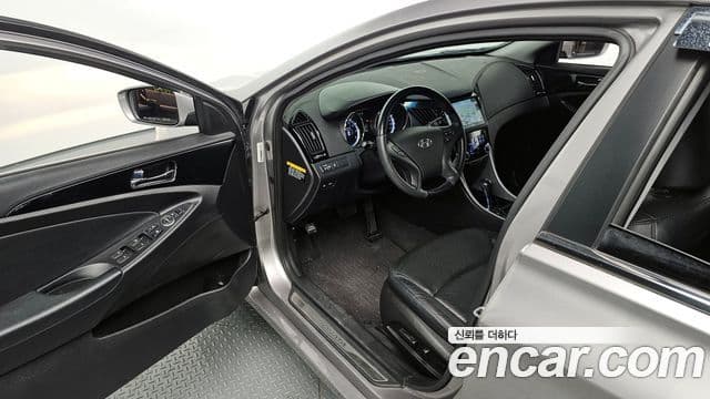 Hyundai YF Sonata Y20 World Cup Special Edition, 2010 11