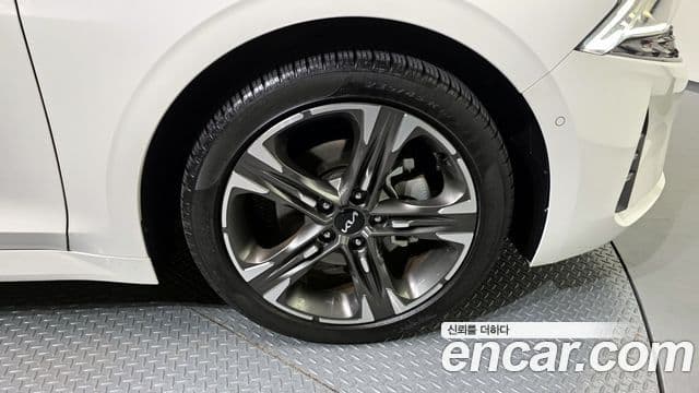 Kia K5 гибрид 3세대 Signature, 2023 все фото