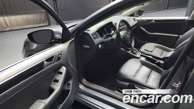 Volkswagen New Jetta 6세대, 2015 3