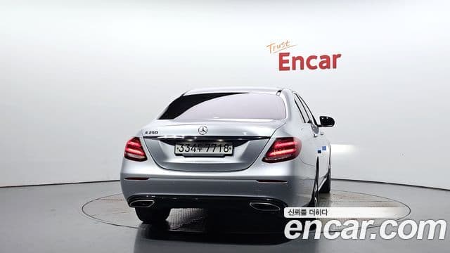 Mercedes-Benz E-класс W213 Avantgarde, 2020 4