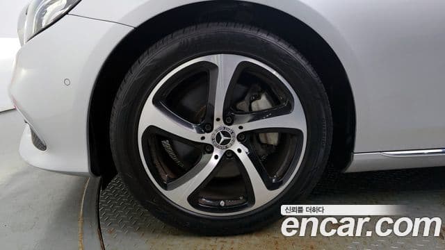 Mercedes-Benz E-класс W213 Avantgarde, 2020 все фото