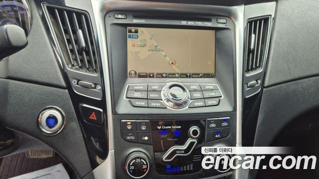 Hyundai YF Sonata LPI Premier(для людей с инвалидностью), 2010 10