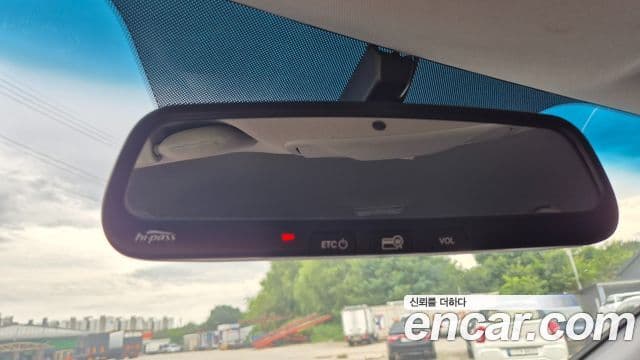 Hyundai YF Sonata LPI Premier(для людей с инвалидностью), 2010 13