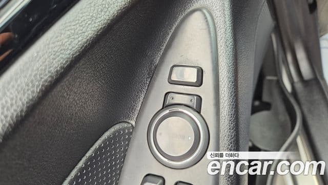 Hyundai YF Sonata LPI Premier(для людей с инвалидностью), 2010 14