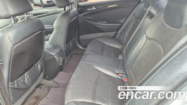 Hyundai YF Sonata LPI Premier(для людей с инвалидностью), 2010 17