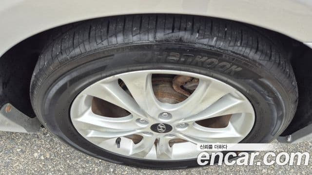 Hyundai YF Sonata LPI Premier(для людей с инвалидностью), 2010 18