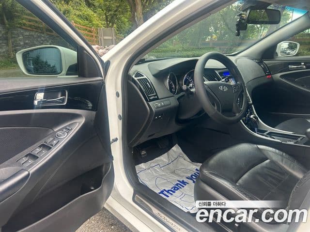 Hyundai YF Sonata люксовая версия, 2010 8