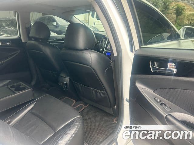 Hyundai YF Sonata люксовая версия, 2010 10