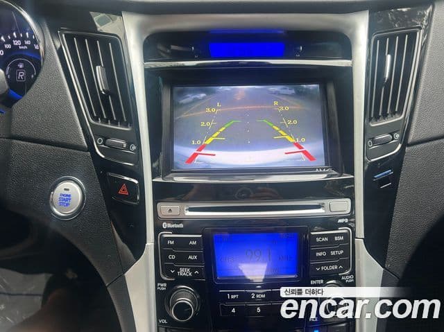 Hyundai YF Sonata люксовая версия, 2010 13