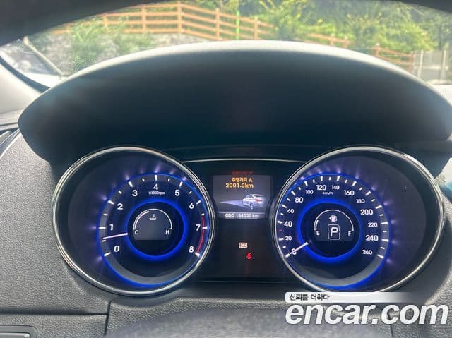 Hyundai YF Sonata люксовая версия, 2010 15