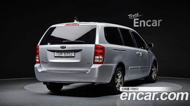 Kia Carnival R Grand Carnival GX, 2014 15