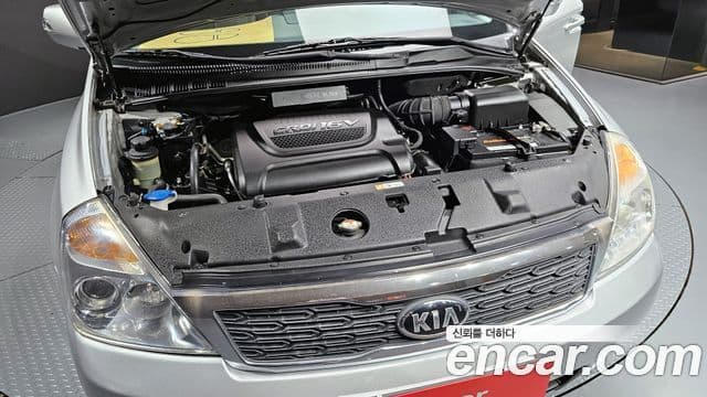 Kia Carnival R Grand Carnival GX, 2014 10