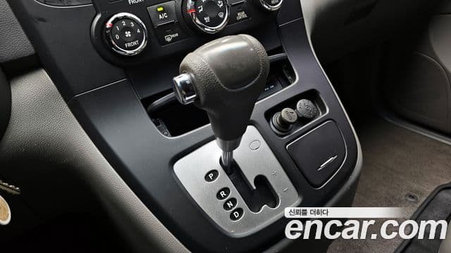 Kia Carnival R Grand Carnival GX, 2014 3