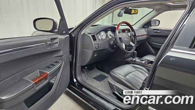 크라이슬러 300C 1세대, 2008 10