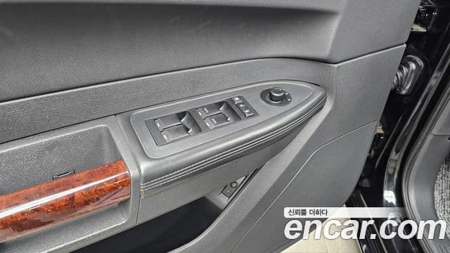 크라이슬러 300C 1세대, 2008 14