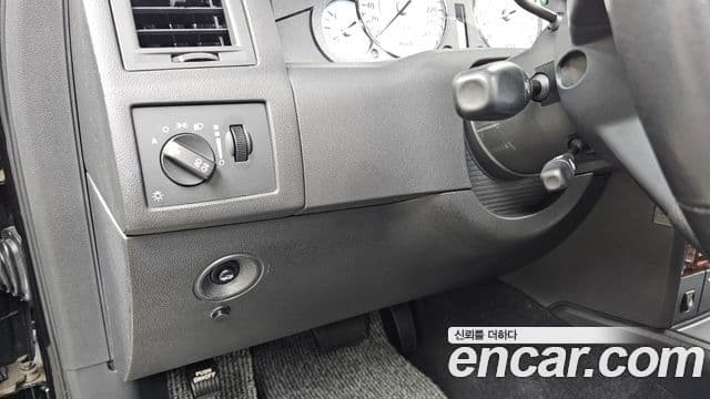 크라이슬러 300C 1세대, 2008 15