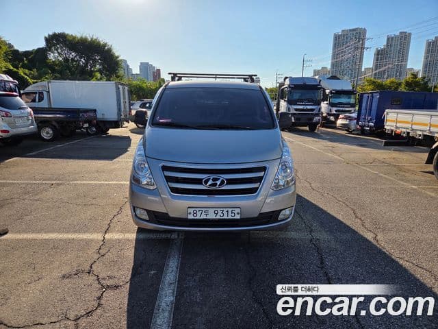 Hyundai Grand Starex CVX Luxury, 2016 1