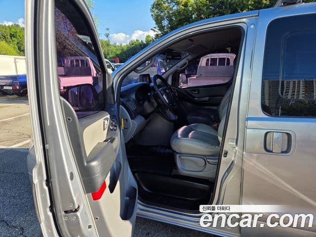 Hyundai Grand Starex CVX Luxury, 2016 16