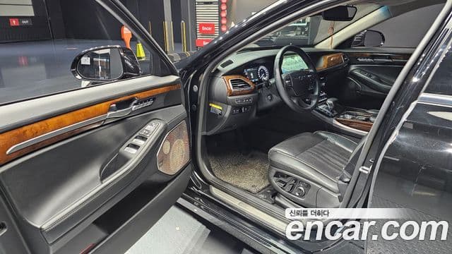 Genesis EQ900 Prestige, 2016 11