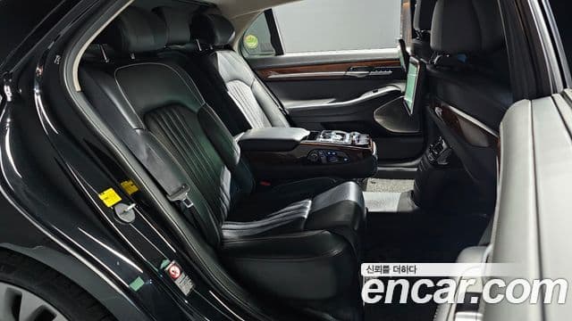 Genesis EQ900 Prestige, 2016 12