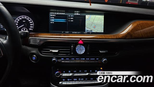 Genesis EQ900 Prestige, 2016 14