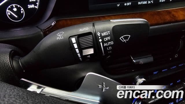 Genesis EQ900 Prestige, 2016 16