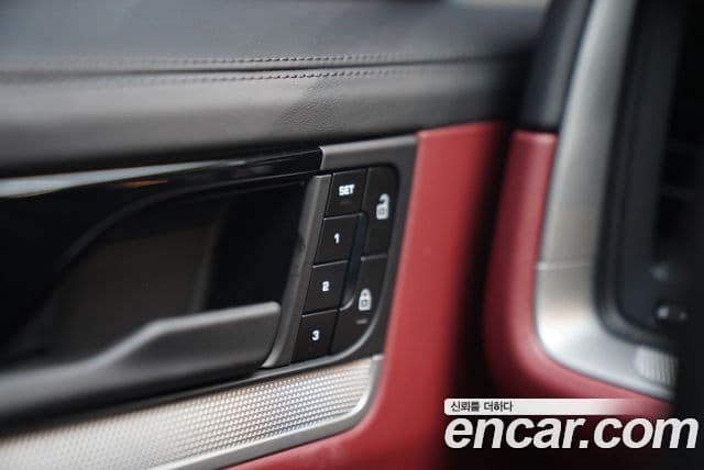 Porsche Cayenne (PO536) 3.0 купе, 2024 16