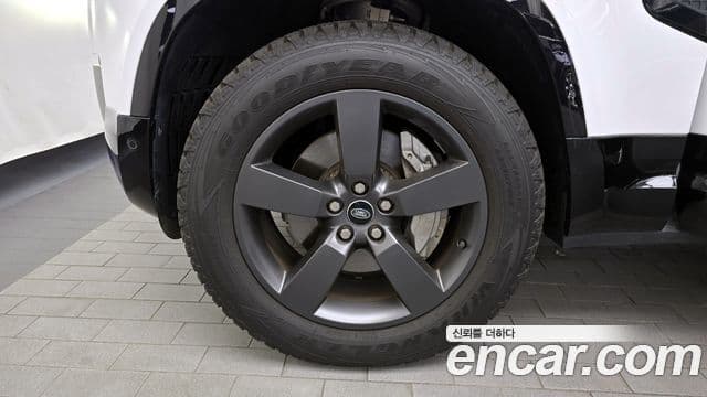 Land Rover Defender (L663) 130 P400 X-Dynamic HSE, 2024 все фото