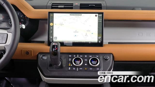 Land Rover Defender (L663) 130 P400 X-Dynamic HSE, 2024 14