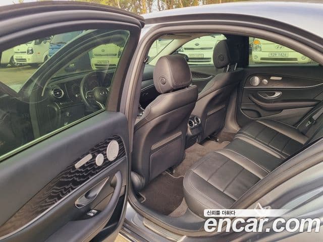 Mercedes-Benz E-класс W213 Avantgarde, 2020 11