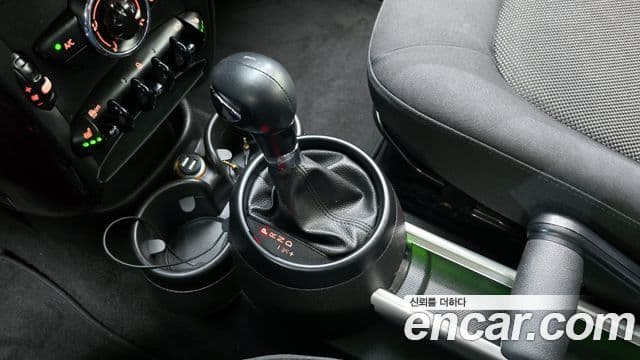 Mini Cooper D Countryman 1세대, 2016 9