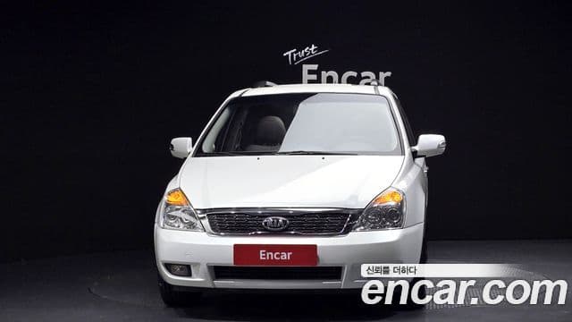 Kia Carnival R Premium, 2013 3