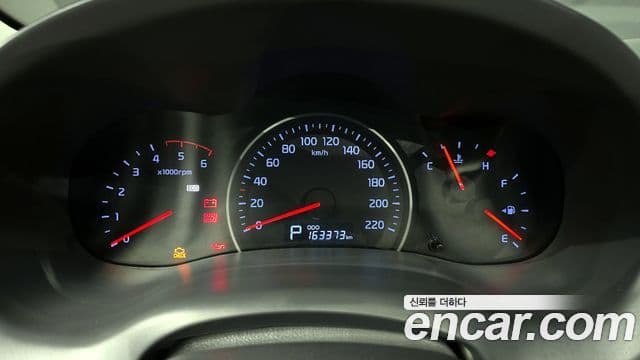 Kia Carnival R Premium, 2013 8