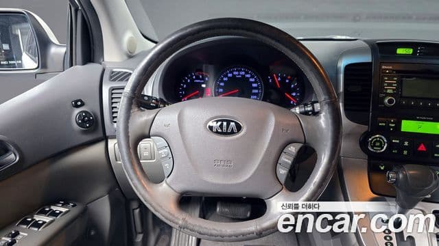 Kia Carnival R Premium, 2013 13