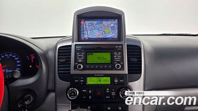 Kia Carnival R Premium, 2013 15