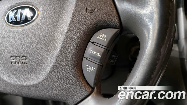 Kia Carnival R Premium, 2013 18