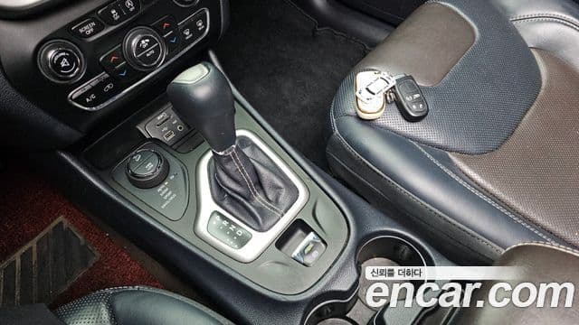 Jeep Cherokee(KL) 2.0 дизель Limited 4WD, 2015 9