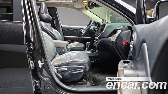 Jeep Cherokee(KL) 2.0 дизель Limited 4WD, 2015 10